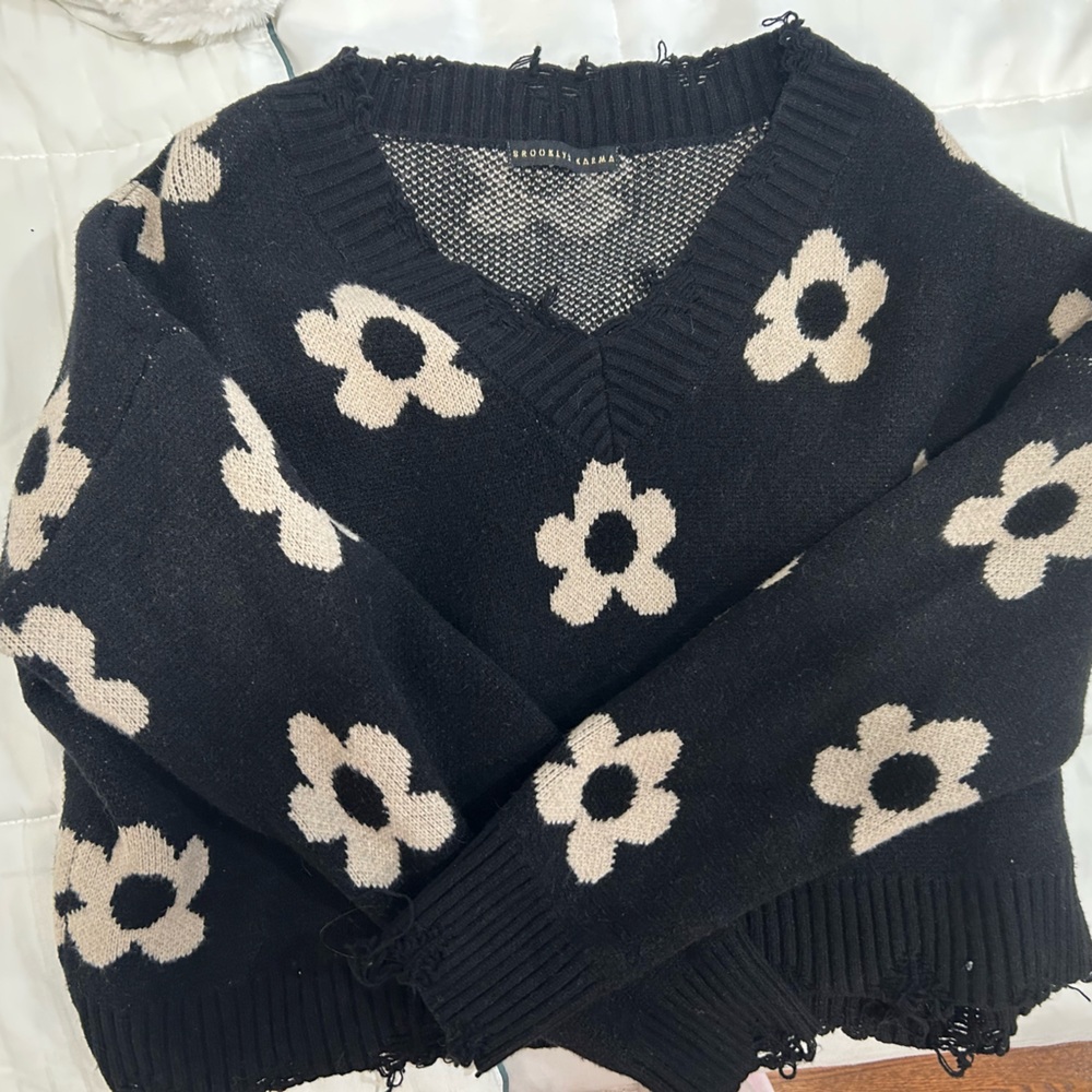 Brooklyn Karma Distressed Black  V Neck Daisy Flower Sweater